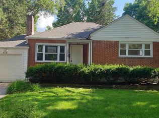 428 Lone Oak Dr, Saint Louis, MO
