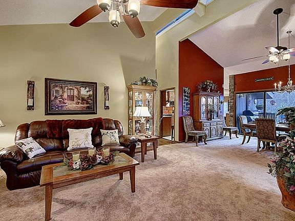 4th image of 516 Woodstone Ct