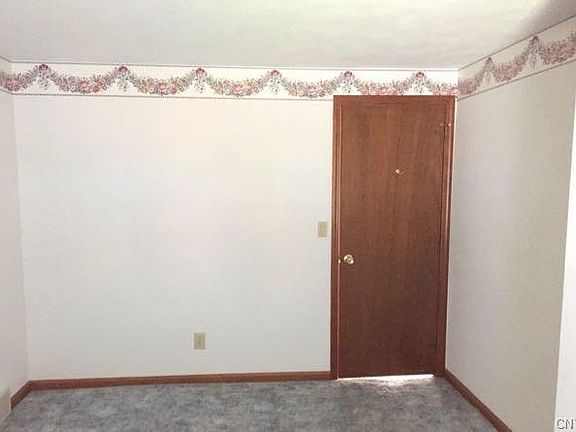 3rd image of 8256 Cottonwood Ct