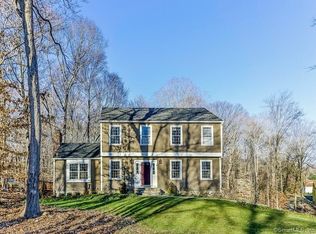 21 Dover Ln, Madison, CT 06443