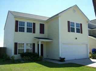 30 Laurel Ln, Port Wentworth, GA 31407