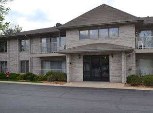 1011 Ashley Ct S APT 1B, Lockport, IL 60441