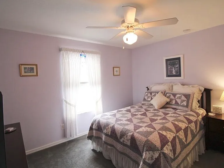 123 Pinewood Ct — Photo 16