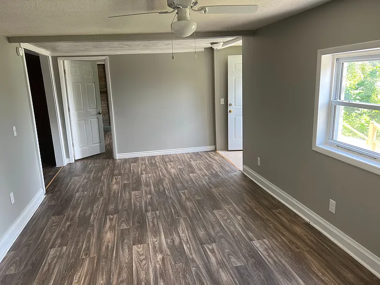 705 Low Gap Rd — Photo 8