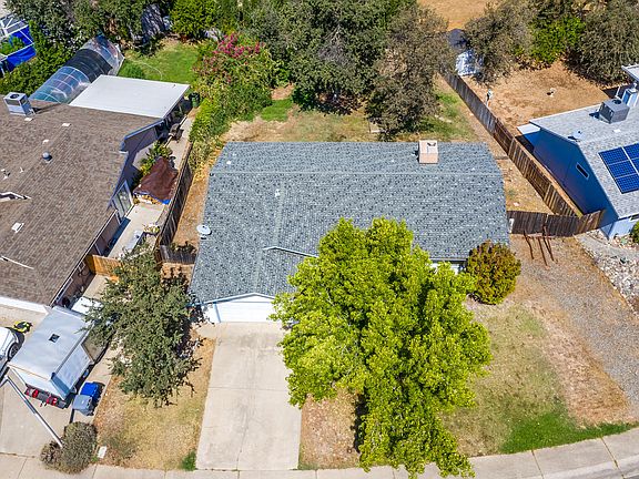 3rd image of 3280 Auburn Dr