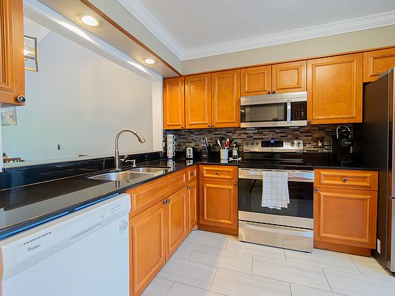 5th image of 12858 Spinnaker Lane