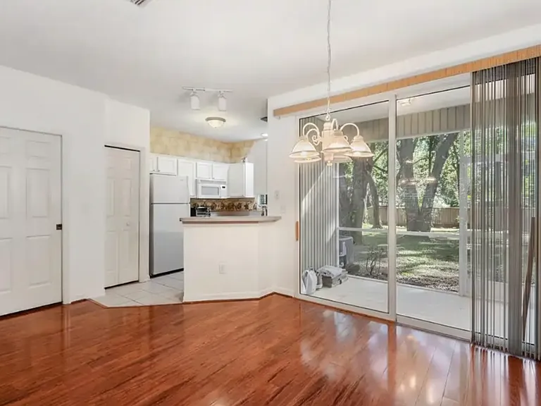 2139 Golden Oak Ln — Photo 4