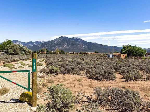 2nd image of 1337 Conejo Road