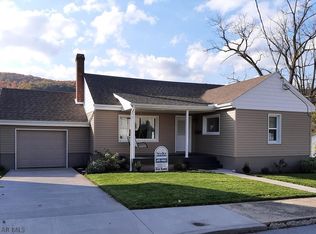 408 Sugar St, Roaring Spring, PA 16673