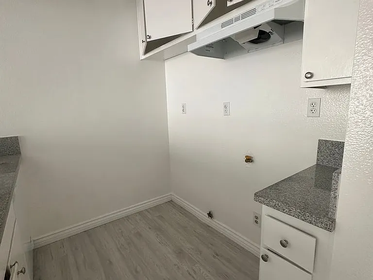 10135 Hillhaven Ave — Photo 26