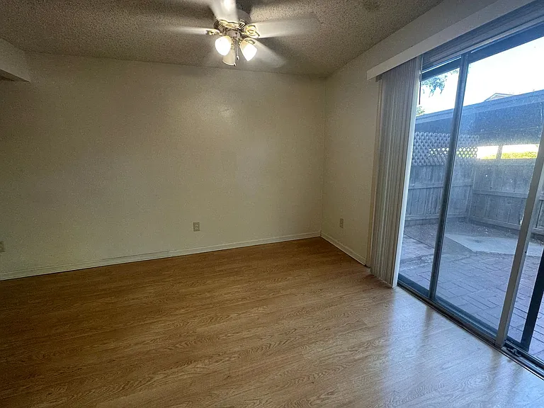 8879 Salmon Falls Dr #C — Photo 8