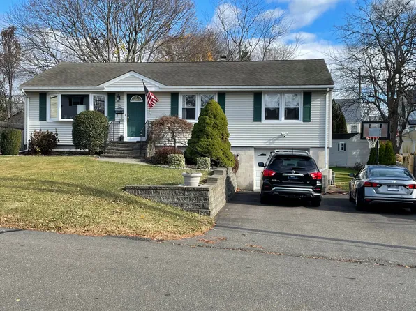 34 Pasadena Avenue, Stratford, CT 06614