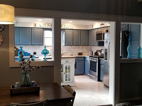 5th image of 3024 N Woods Ln