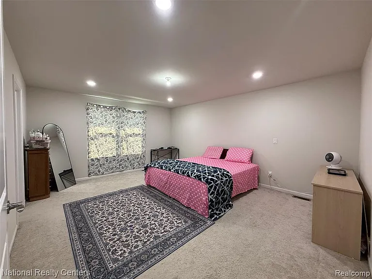 49654 Hummel Dr — Photo 8