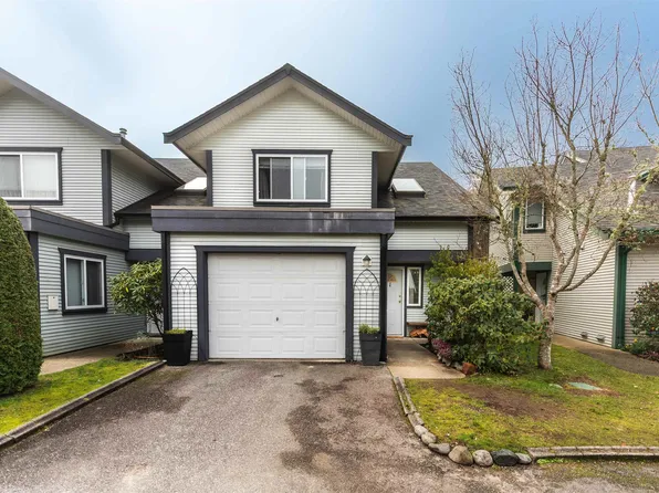 5711 Ebbtide St #111, Sechelt, BC V0N 3A3