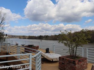 126 River Rd, Gadsden, AL 35901