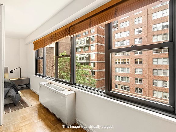 4th image of 360 E 72nd St APT B703