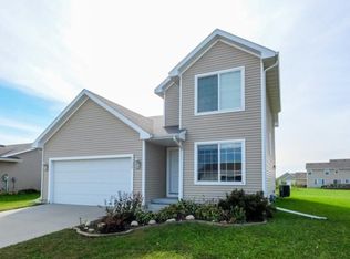 606 Sycamore Dr NW, Bondurant, IA 50035
