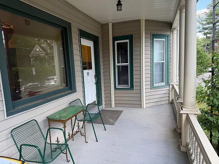 10 Sumner Rd — Photo 2