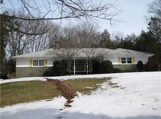 14 Weather Hl, Lebanon, NJ 08833