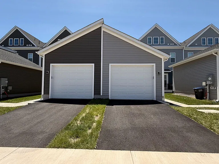 41911 Poplar Meadow Dr — Photo 10
