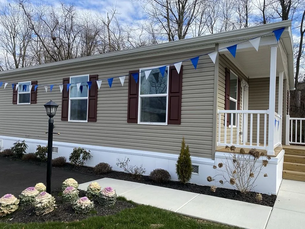 2 bed, 2.0 bath, 1008 sqft, $1,957 — Photo 1
