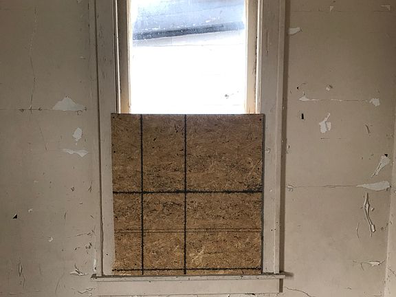 2nd image of 1302 Oak Grove Ave