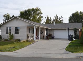 695 SW Lincoln Ct, Madras, OR 97741