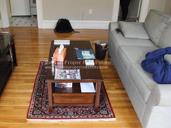 2nd image of 300 Marlborough St #8K