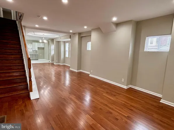 1601 W Ruscomb St, Philadelphia, PA 19141