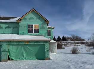 186 Huntington Dr, Waconia, MN 55387