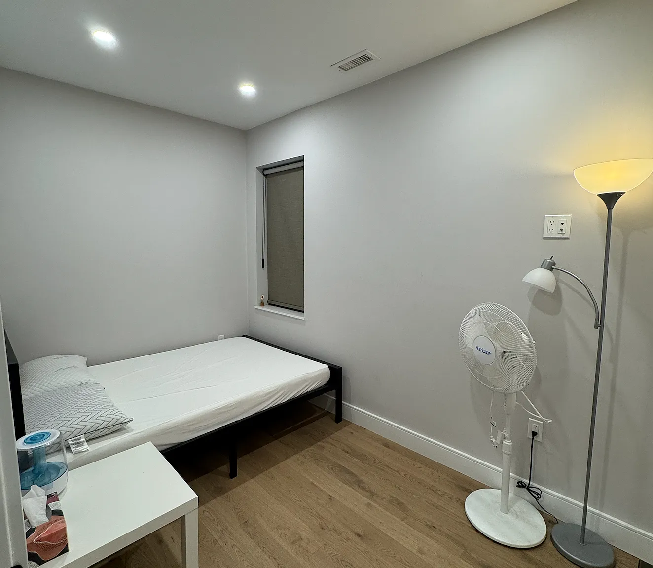3 bed, 1040 sqft, $3,900 — Photo 2