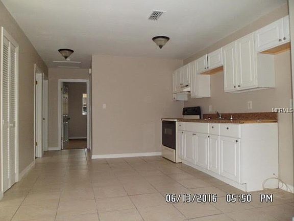 4th image of 1311 Cambridge Dr