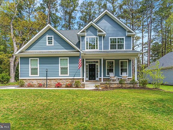 3rd image of 14720 Locust Ct