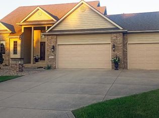 1027 Blackthorn Cv, Fort Wayne, IN