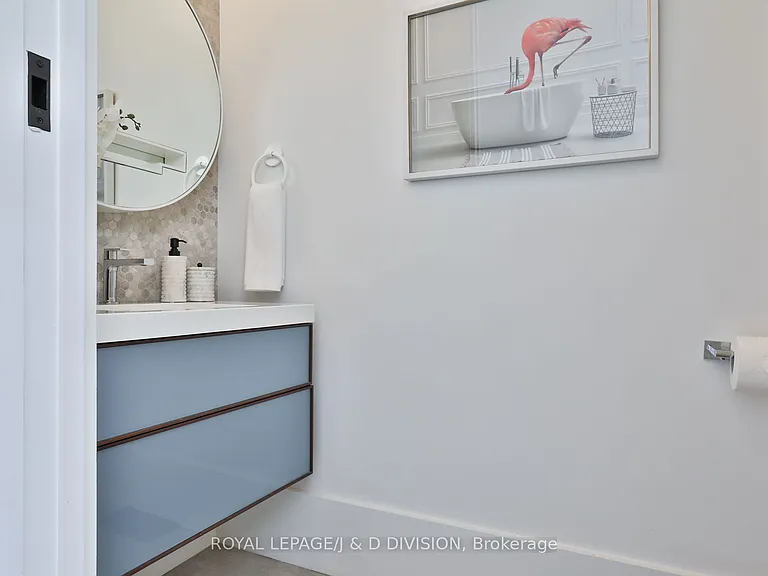 426 Ontario St — Photo 19