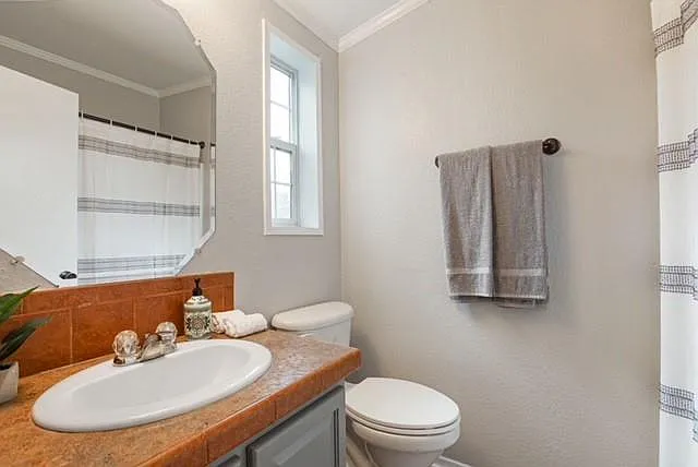 1019 Center St — Photo 13