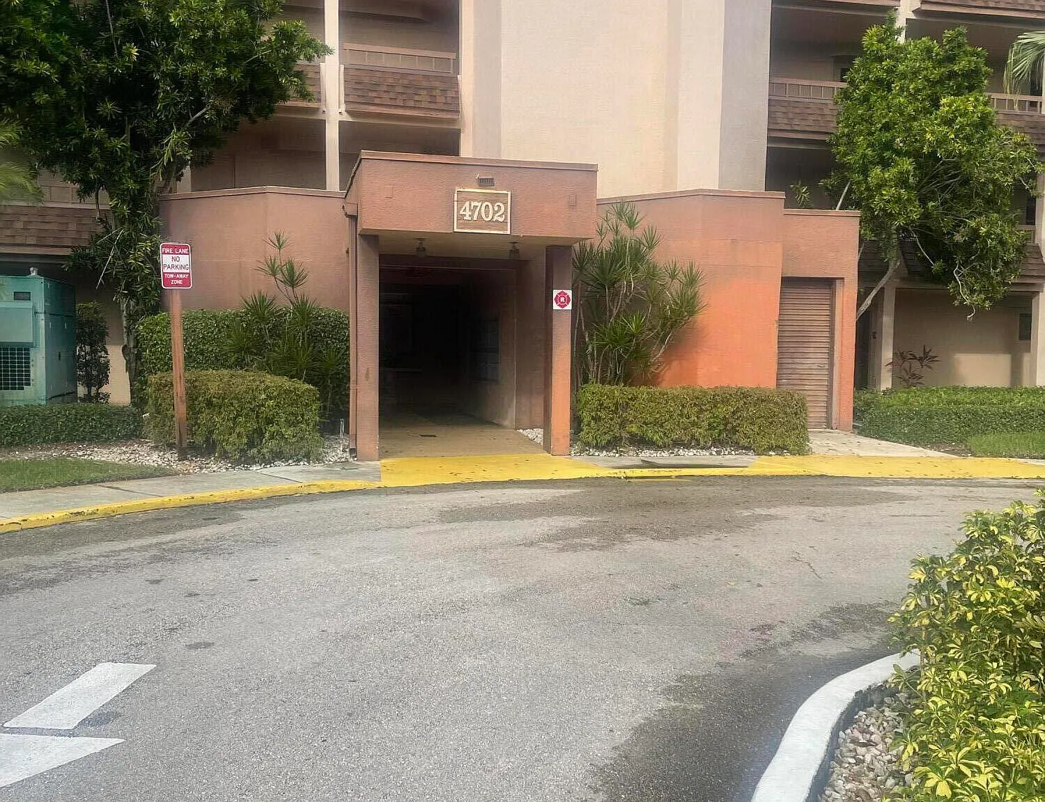 2 bed, 2.5 bath, 1434 sqft, $2,600 — Photo 1