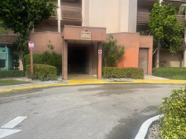 4702 Fountains Dr S APT 207, Lake Worth, FL 33467