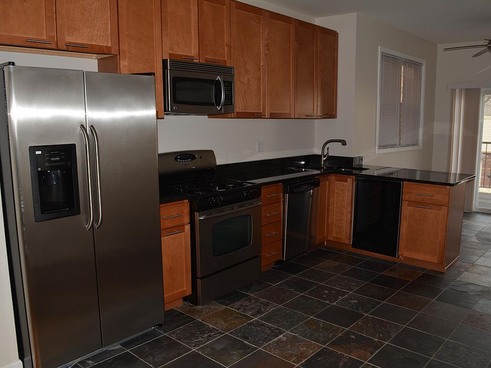 1st image of 2532 W Carmen Ave #2