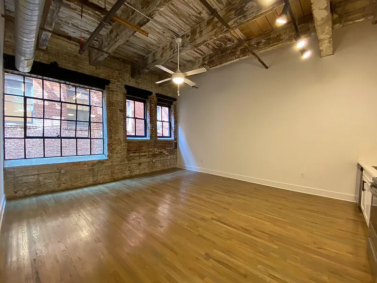 Lofts At Abrams Fixtures — Photo 49