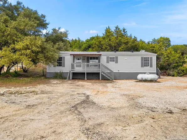 512 WALNUT WAY, Boerne, TX 78006