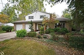 1st image of 35251 Edythe Dr