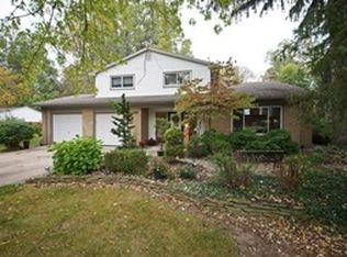 35251 Edythe Dr, Farmington Hills, MI 48331