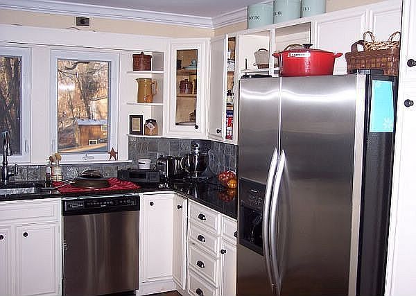 Kitchen-ss and granite countertops