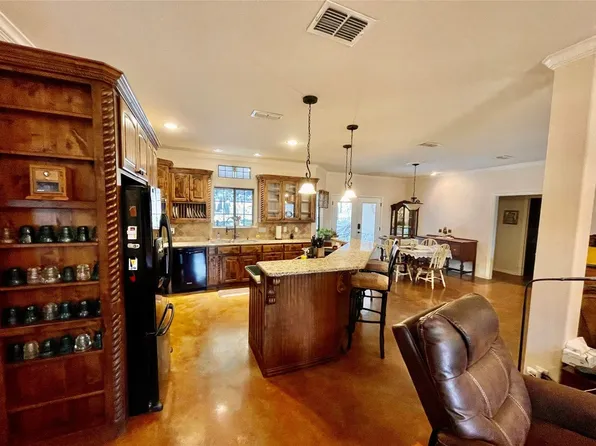 6322 Fm 2210 E, Perrin, TX 76486