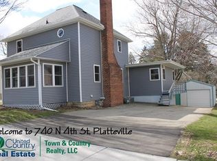 740 N 4th St, Platteville, WI 53818