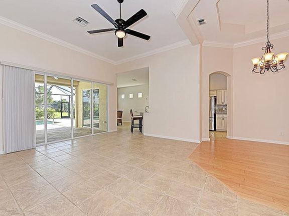 5th image of 2730 Sawgrass Ct