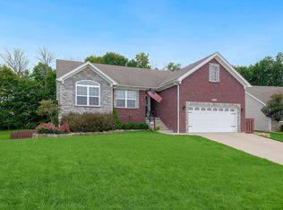 9333 Community Cove Way, Louisville, KY 40229