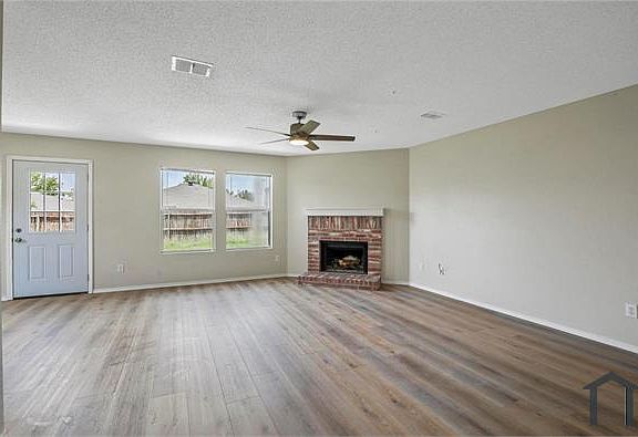 4th image of 2628 Lake Meadow Dr